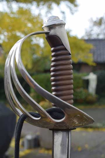 Swords of the Netherlands: Dutch infantry officers sword M 1897 by W.K ...